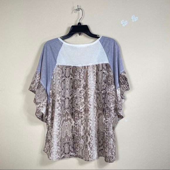 Entro - Two tone Snakeskin Print Blouse - Picture 10 of 13